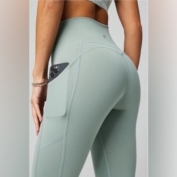 NWT- Fabletics Oasis Pureluxe HW Pocketed Kick Flare -SAGE GREY (32”) REG INSEAM - Picture 4 of 12
